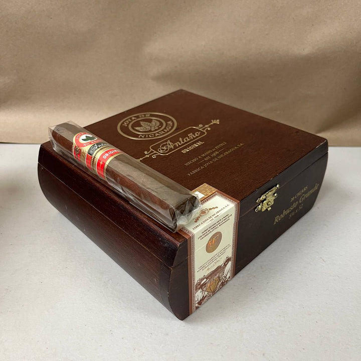 Joya De Nicaragua Antano 1970 Robusto Grande