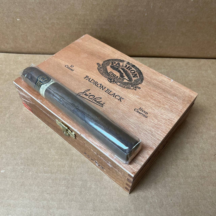 Padron Black 99 Maduro