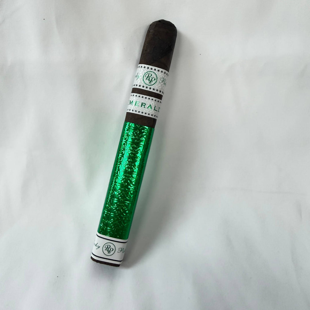 洛基帕特尔 | 绿翡翠 盒压公牛