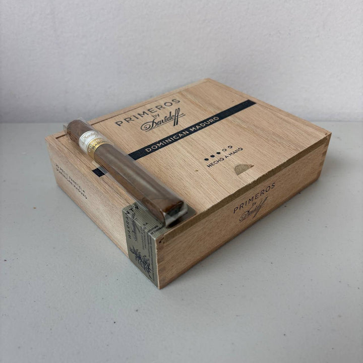 Davidoff Dominican Maduro Primeros Cigarillos