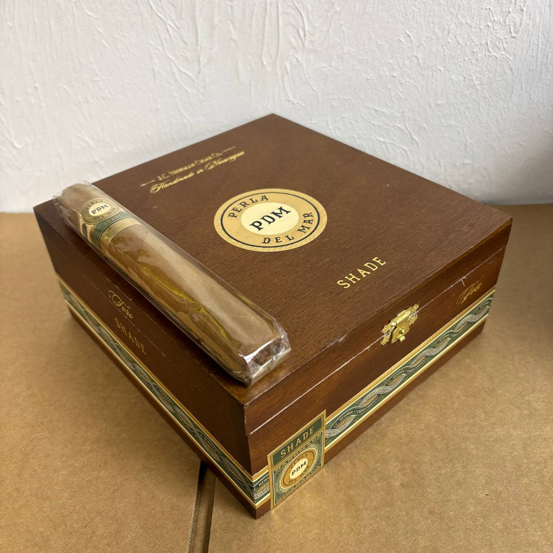 Perla del Mar Shade Toro