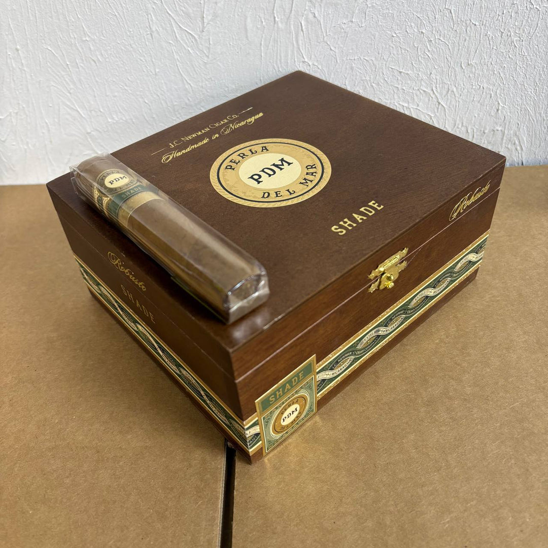 Perla del Mar Shade Robusto