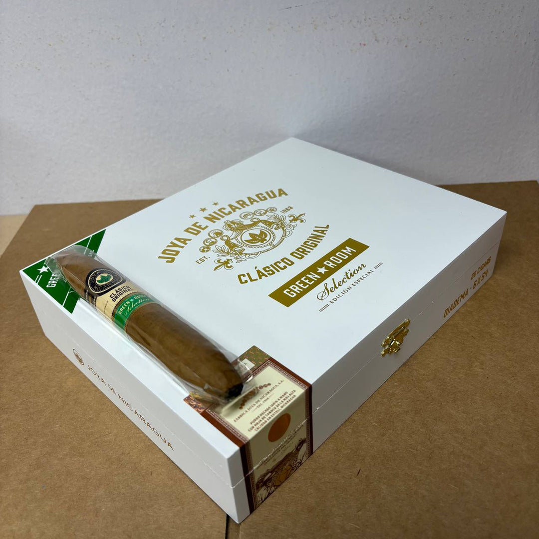 Joya De Nicaragua Clasico Original Green Room Selection Diadema