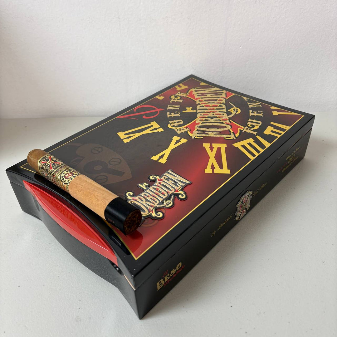 Arturo Fuente Opus X Forbidden X El Beso Prohibido