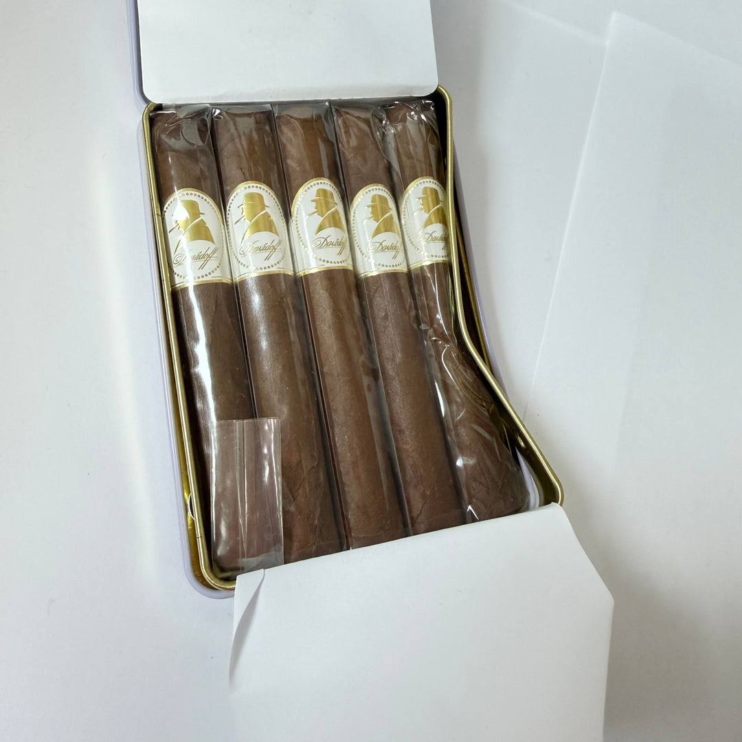 Davidoff Winston Churchill Petit Panetela -Damaged-