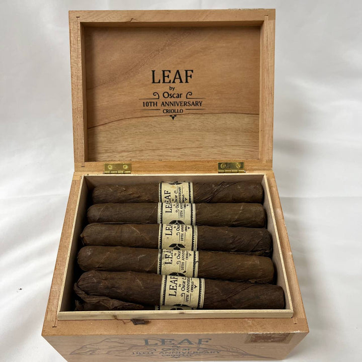 Leaf by Oscar 10th Anniversary Criollo Toro