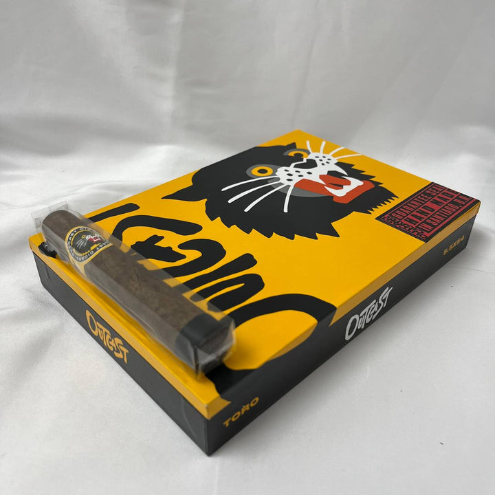 Outcast Cigars Toro