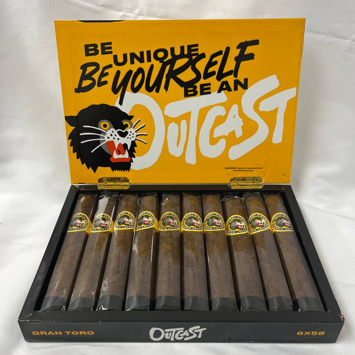 Outcast Cigars Gran Toro
