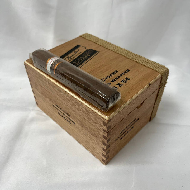 Nestor Miranda Special Selection Toro