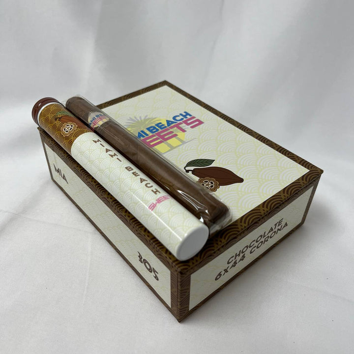 Miami Beach Sweets Chocolate Corona Tubo