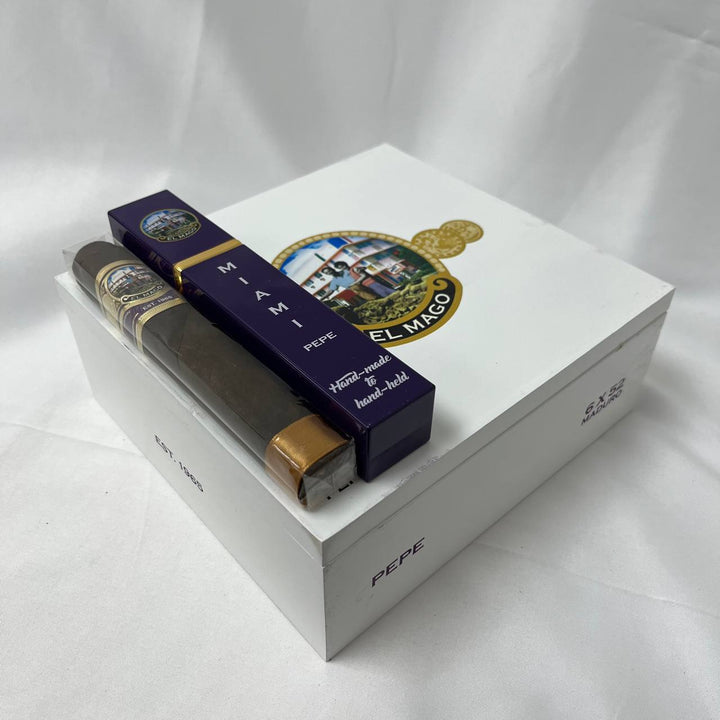 El Mago Pepe Box-Pressed Toro Square Tubo