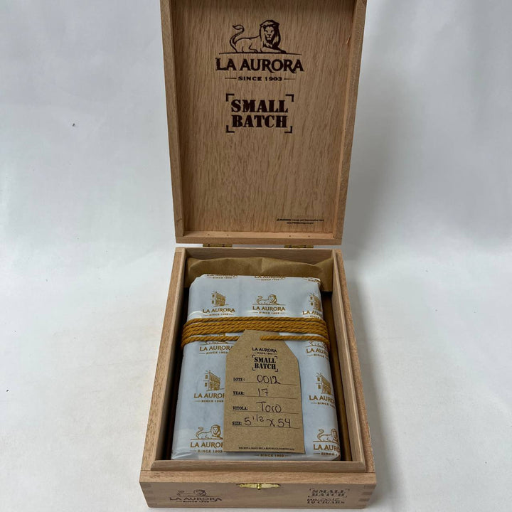 La Aurora Small Batch Lot 12 Toro