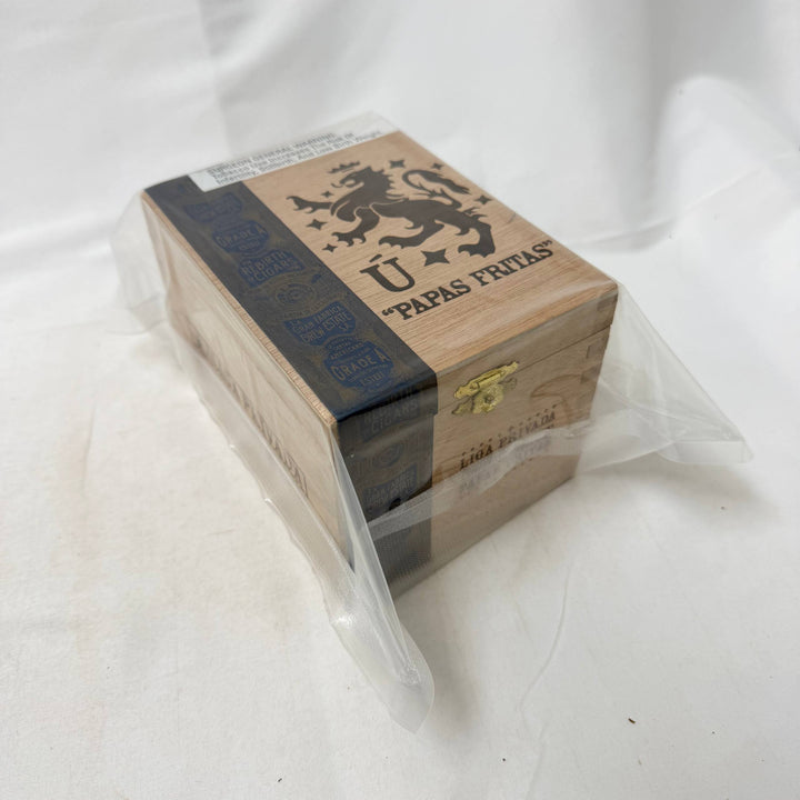 Liga Privada Unico Serie Papas Fritas Petit Corona -Damaged-
