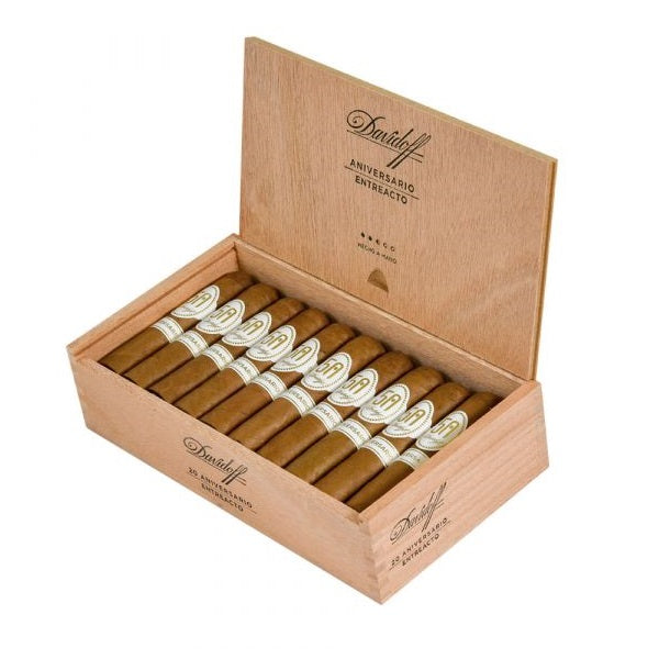 Sorry, Davidoff Aniversario Series Entreacto Petit Corona image not available now!